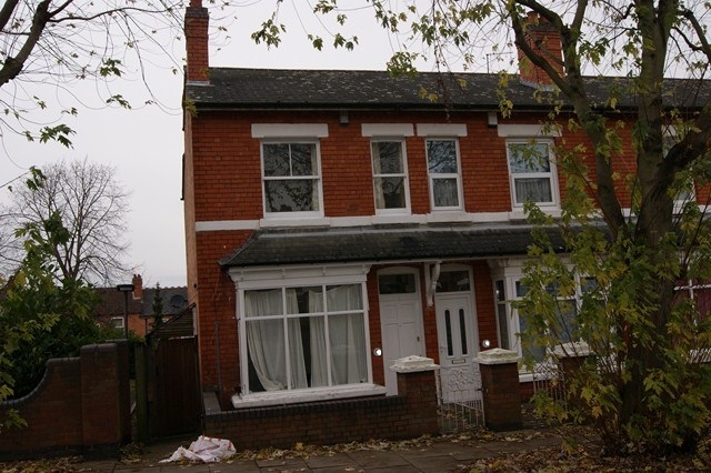  Image of 3 bedroom End of Terrace to rent in Strensham Road Balsall Heath Birmingham B12 at Balsall Heath  Birmingham, B12 9RP