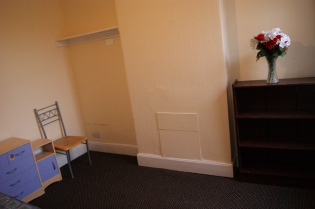  Image of 3 bedroom End of Terrace to rent in Strensham Road Balsall Heath Birmingham B12 at Balsall Heath  Birmingham, B12 9RP