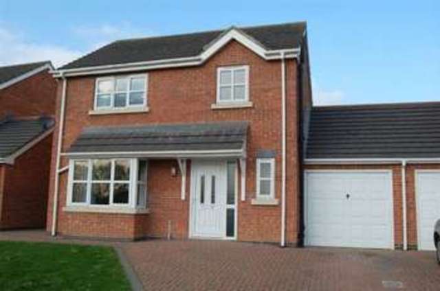  Image of 3 bedroom Detached house for sale in Sunningdale Crescent New Holland Barrow-upon-Humber DN19 at Sunningdale Crescent  New Holland, DN19 7SY