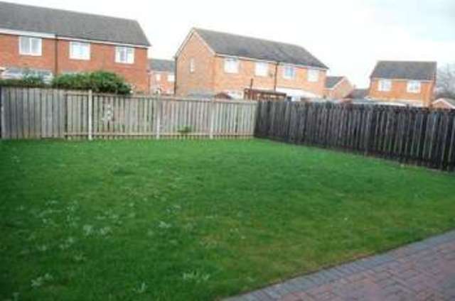  Image of 3 bedroom Detached house for sale in Sunningdale Crescent New Holland Barrow-upon-Humber DN19 at Sunningdale Crescent  New Holland, DN19 7SY
