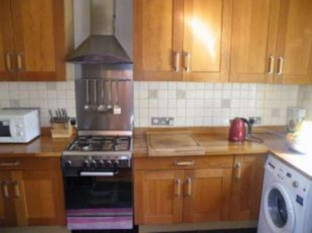  Image of 4 bedroom Semi-Detached house for sale in Bond Road Tolworth Surbiton KT6 at Surbiton  Tolworth, KT6 7SG