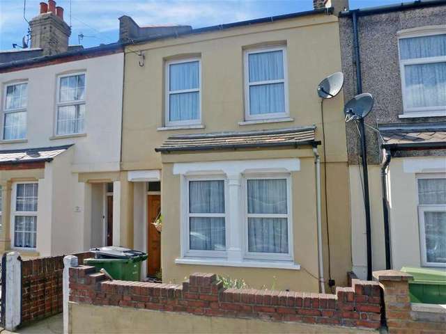  Image of 3 bedroom Terraced house for sale in Swingate Lane London SE18 at Plumstead London Plumstead, SE18 2HJ