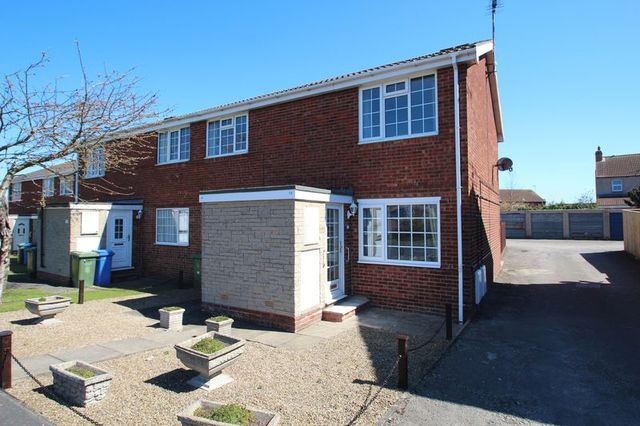  Image of 2 bedroom Flat for sale in Sycamore Avenue Filey YO14 at Sycamore Avenue  Filey, YO14 9NU