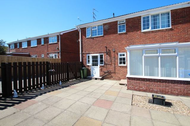  Image of 2 bedroom Flat for sale in Sycamore Avenue Filey YO14 at Sycamore Avenue  Filey, YO14 9NU