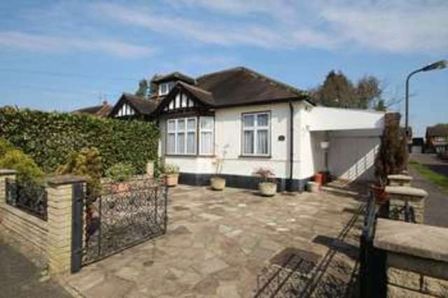  Image of 2 bedroom Detached house for sale in Sylvia Avenue Hatch End Pinner HA5 at Sylvia Avenue Hatch End Pinner, HA5 4QL