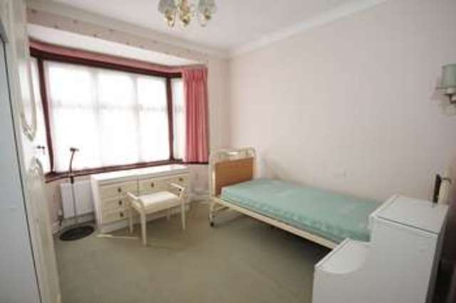  Image of 2 bedroom Detached house for sale in Sylvia Avenue Hatch End Pinner HA5 at Sylvia Avenue Hatch End Pinner, HA5 4QL