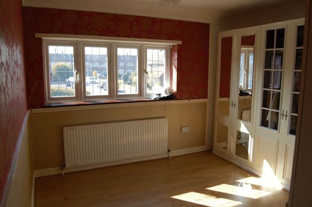 Image of 3 bedroom Terraced house for sale in Tamar Drive Aveley South Ockendon RM15 at Tamar Drive  Aveley, RM15 4NB
