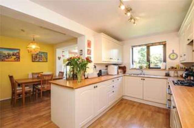  Image of 4 bedroom Detached house for sale in Tamarind Way Earley Reading RG6 at Earley Reading Whitley, RG6 5GR
