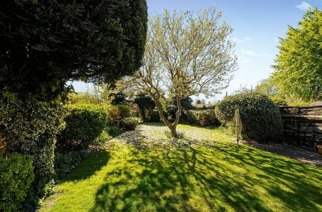  Image of 4 bedroom Detached house for sale in Terrington Close Abingdon OX14 at Terrington Close  Abingdon, OX14 1PQ