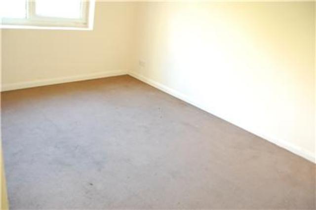 Image of 1 bedroom Flat to rent in Eversfield Place St. Leonards-on-Sea TN37 at East Sussex, TN37 6QP