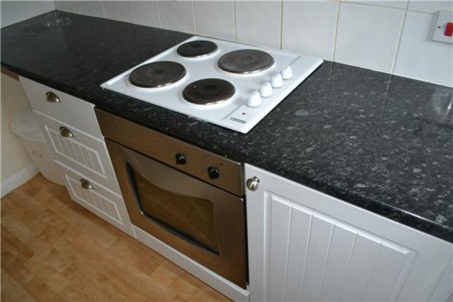  Image of 1 bedroom Flat to rent in Eversfield Place St. Leonards-on-Sea TN37 at East Sussex, TN37 6QP