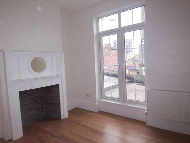  Image of Studio flat to rent in Rotherhithe New Road London SE16 at S     The Court Yard, Rotherhithe New Road Surrey Quays London, SE16 2AH