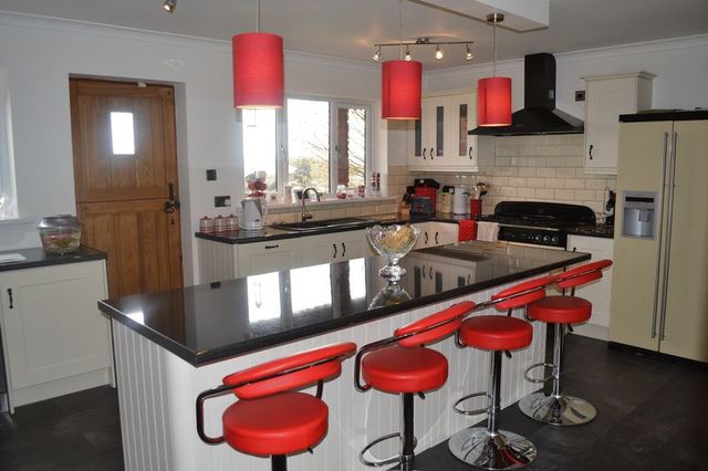  Image of 6 bedroom Detached house for sale in The Crescent Lea Gainsborough DN21 at The Crescent  Gainsborough, DN21 5HP