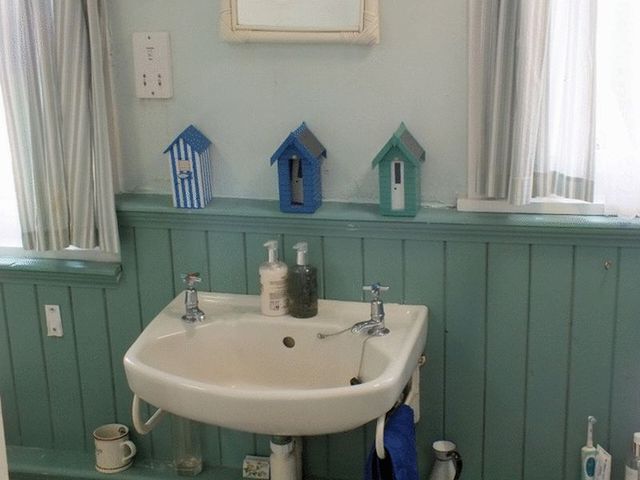  Image of 4 bedroom Detached house for sale in Higher Sea Lane Charmouth Bridport DT6 at Higher Sea Lane  Charmouth,, DT6 6BB