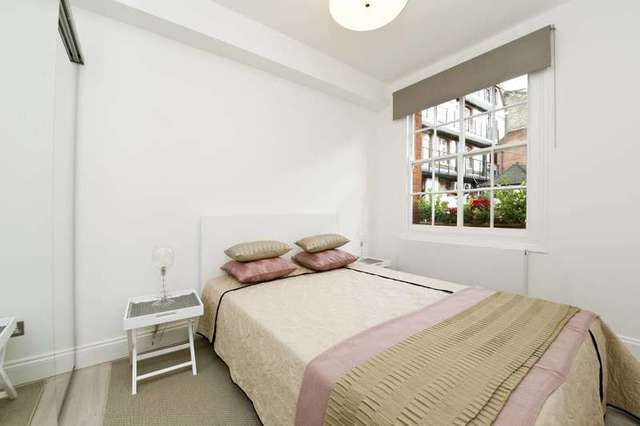  Image of 1 bedroom Ground Flat to rent in The Porticos Kings Road London SW3 at The Porticos  374 Kings Road, SW3 5UW
