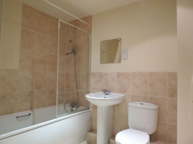  Image of 2 bedroom Apartment to rent in Wilton Place Salford M3 at Wilton Place  Salford, M3 6FT