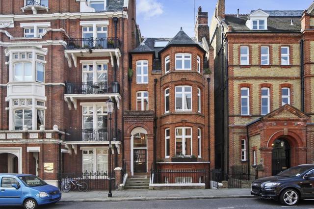  Image of 5 bedroom Maisonette to rent in Tite Street London SW3 at Tite Street  London, SW3 4JA