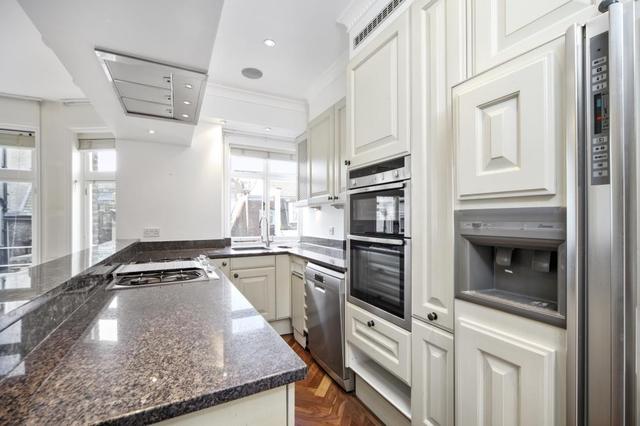  Image of 5 bedroom Maisonette to rent in Tite Street London SW3 at Tite Street  London, SW3 4JA