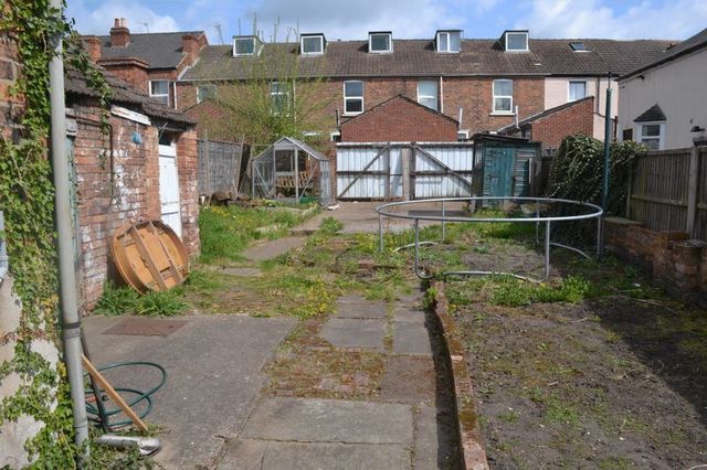  Image of 3 bedroom Semi-Detached house for sale in Trinity Street Gainsborough DN21 at Trinity Street  Gainsborough, DN21 1JF