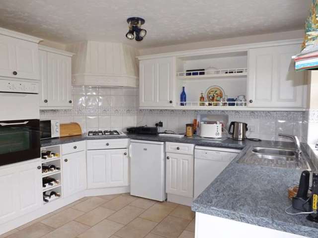  Image of 3 bedroom Detached house for sale in Tyne Drive Evesham WR11 at Tyne Drive  Evesham, WR11 3FG