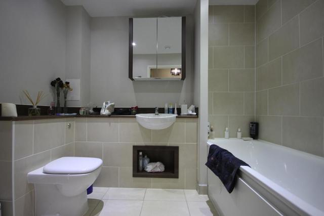 Image of 1 bedroom Flat to rent in Needleman Street London SE16 at Maple Quays  Surrey Quays Road, SE16 7BW