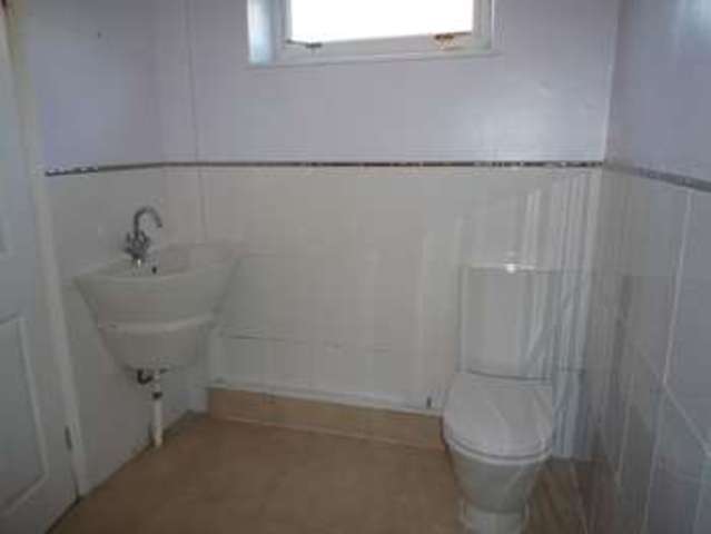  Image of 3 bedroom Terraced house to rent in Victoria Road Barry CF62 at Victoria Road  Barry, CF62 6PG