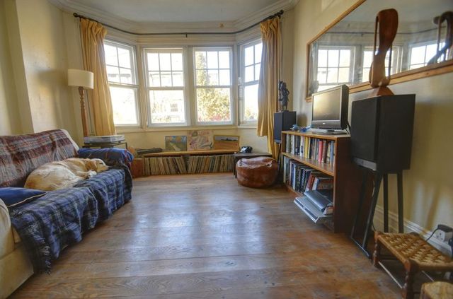  Image of 3 bedroom Semi-Detached house for sale in Meadow Walk Walton on the Hill Tadworth KT20 at Meadow Walk Walton on the Hill Tadworth, KT20 7UF