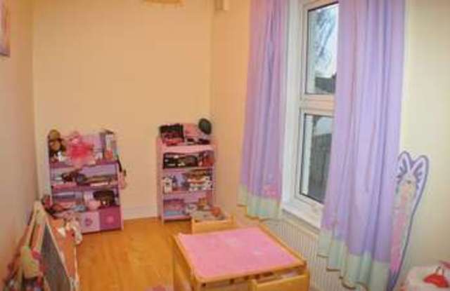  Image of 4 bedroom Detached house for sale in Walton Road West Molesey KT8 at Walton Road  West Molesey, KT8 2HY