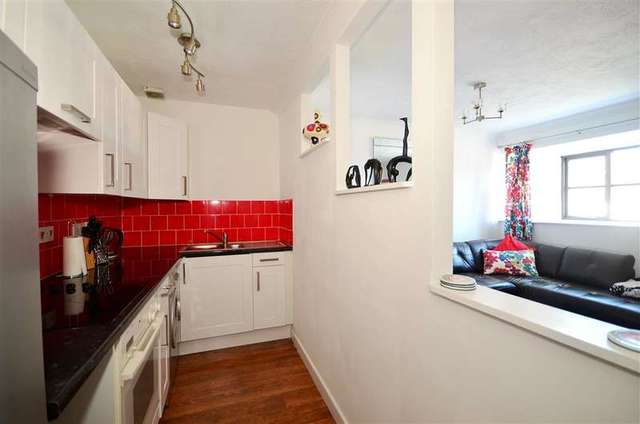  Image of 1 bedroom Maisonette for sale in Warnett Court Willowside Snodland ME6 at Snodland Kent Snodland, ME6 5QS