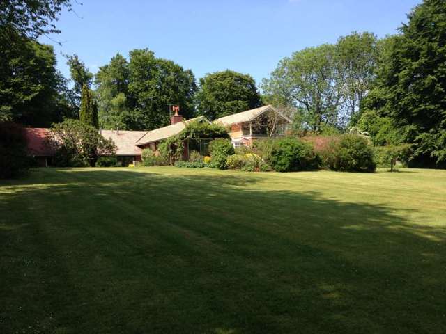  Image of 5 bedroom Detached house to rent in Wellhouse Road Beech Alton GU34 at Wellhouse Road Beech Alton, GU34 4AQ