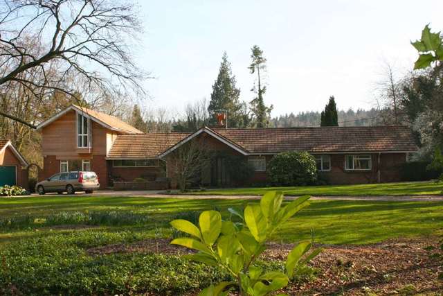  Image of 5 bedroom Detached house to rent in Wellhouse Road Beech Alton GU34 at Wellhouse Road Beech Alton, GU34 4AQ