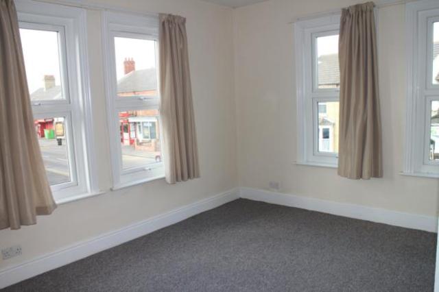  Image of 3 bedroom Flat to rent in Wellingborough Road Rushden NN10 at Rushden Northants Northants, NN10 9TE