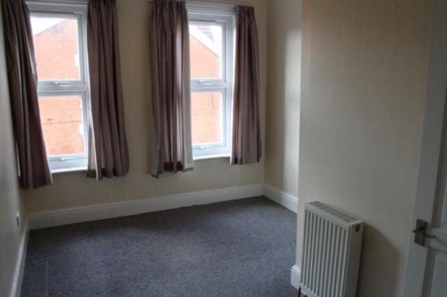  Image of 3 bedroom Flat to rent in Wellingborough Road Rushden NN10 at Rushden Northants Northants, NN10 9TE