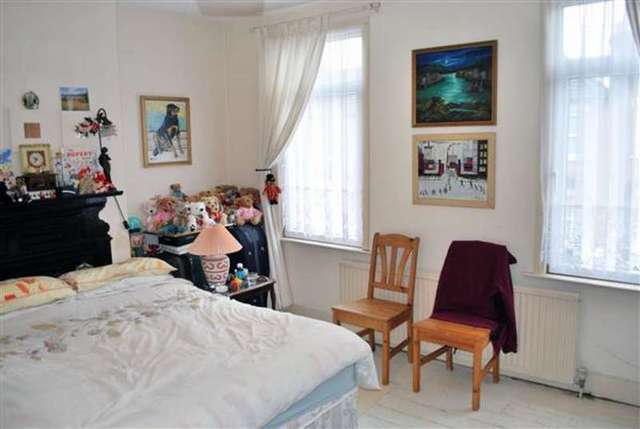  Image of 2 bedroom Terraced house for sale in West Grove Woodford Green IG8 at Woodford, IG8 7NW
