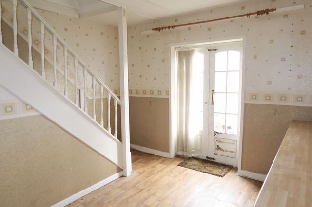  Image of 2 bedroom Detached house for sale in West Lea Drive Tingley Wakefield WF3 at West Lea Drive Tingley Wakefield, WF3 1DH