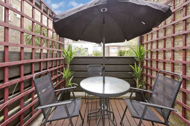  Image of 1 bedroom Ground Flat to rent in Westbourne Park Road London W11 at Westbourne Park Road  London, W11 1EQ