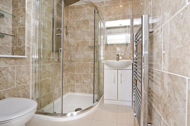  Image of 1 bedroom Ground Flat to rent in Westbourne Park Road London W11 at Westbourne Park Road  London, W11 1EQ