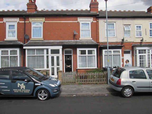  Image of 3 bedroom Terraced house to rent in Weston Lane Tyseley Birmingham B11 at Weston Lane Tysley Birmingham, B11 3RX