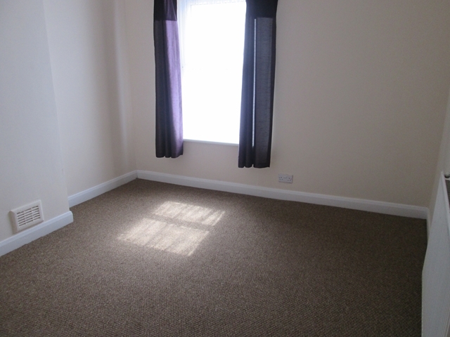  Image of 3 bedroom Terraced house to rent in Weston Lane Tyseley Birmingham B11 at Weston Lane Tysley Birmingham, B11 3RX