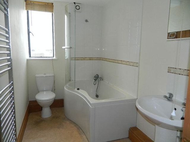  Image of 2 bedroom Flat for sale in Locking Road Weston-super-Mare BS23 at Locking Road  Weston-Super-Mare, BS23 3EN