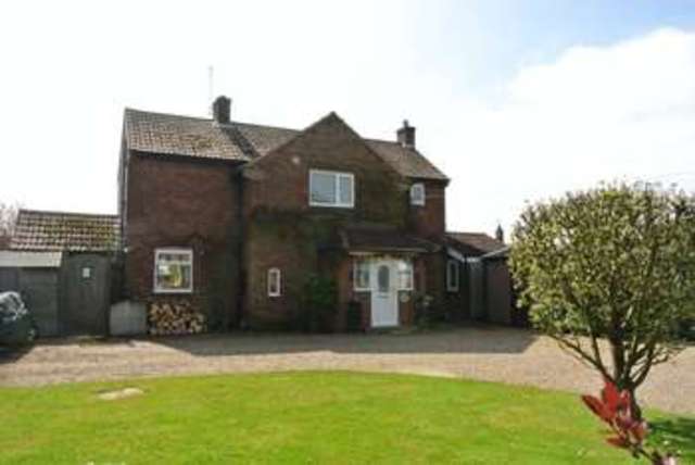  Image of 3 bedroom Detached house for sale in Wheatgrass Lane Caythorpe Grantham NG32 at Wheatgrass Lane Caythorpe Grantham, NG32 3EA