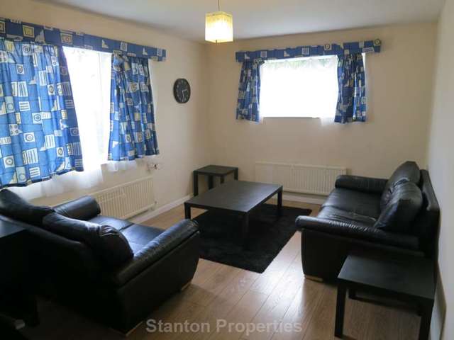  Image of 1 bedroom Apartment to rent in Whiteoak Road Fallowfield Manchester M14 at Whiteoak Road Fallowfield Manchester, M14 6UA