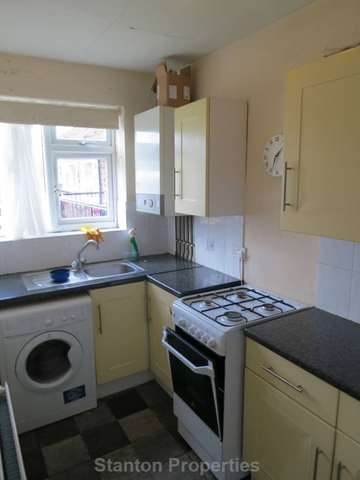  Image of 1 bedroom Apartment to rent in Whiteoak Road Fallowfield Manchester M14 at Whiteoak Road Fallowfield Manchester, M14 6UA