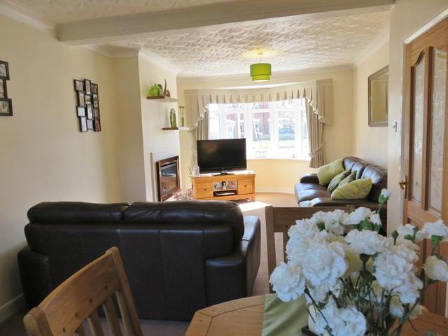  Image of 3 bedroom Detached house for sale in Willerby Road Hull HU5 at HULL, HU5 5JN