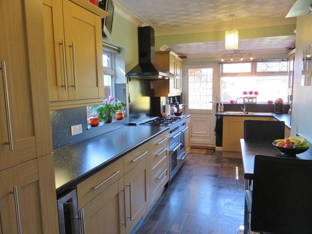  Image of 3 bedroom Detached house for sale in Willerby Road Hull HU5 at HULL, HU5 5JN