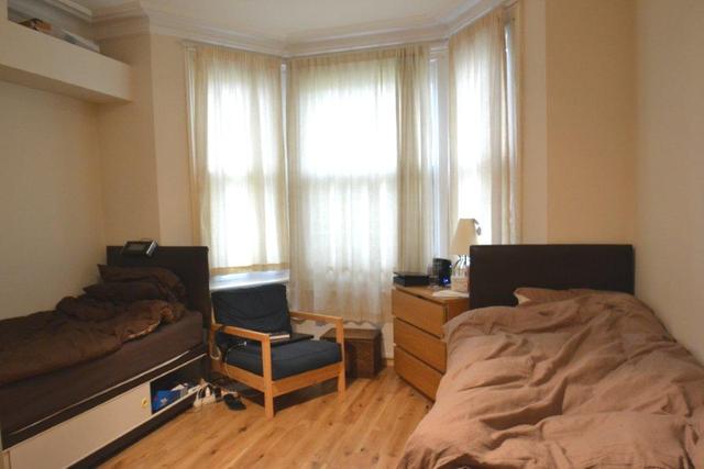  Image of 2 bedroom Flat to rent in Wilton Avenue London W4 at Wilton Avenue  London, W4 2HX
