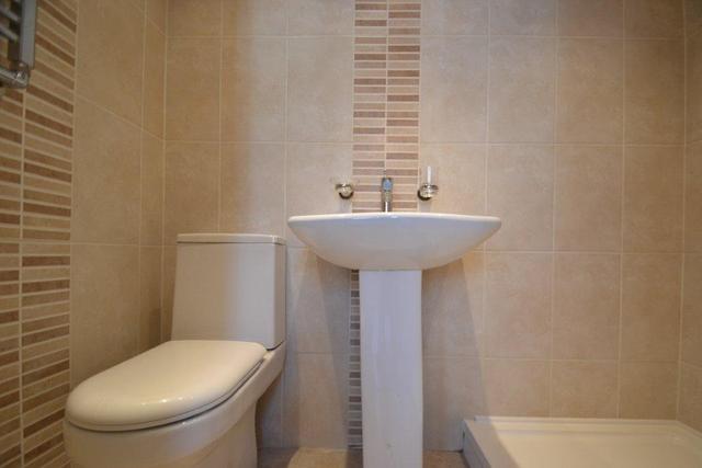  Image of 2 bedroom Flat to rent in Wilton Avenue London W4 at Wilton Avenue  London, W4 2HX
