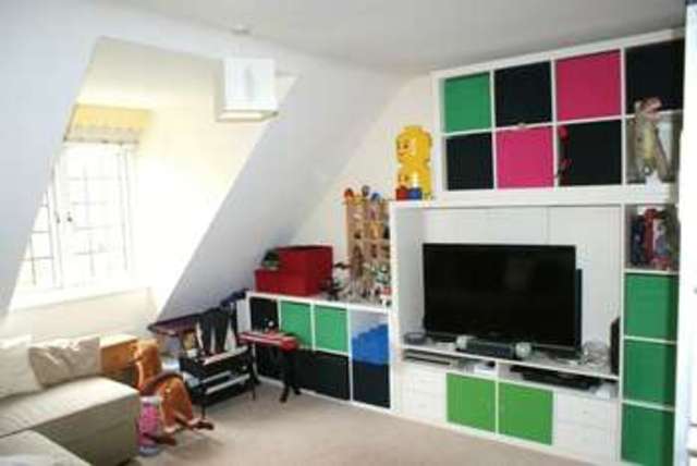  Image of 4 bedroom Detached house for sale in Alderney Gardens Winnersh Wokingham RG41 at Alderney Gardens Winnersh Wokingham, RG41 5RH