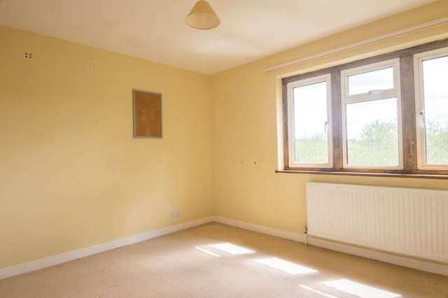  Image of 4 bedroom Detached house to rent in Withington Cheltenham GL54 at Cheltenham GL54 4BG Cheltenham Gloucestershire, GL54 4BG