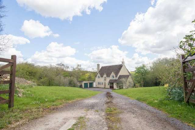  Image of 4 bedroom Detached house to rent in Withington Cheltenham GL54 at Cheltenham GL54 4BG Cheltenham Gloucestershire, GL54 4BG